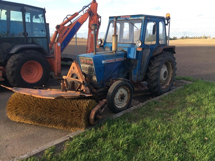 Ford 3000 med hus