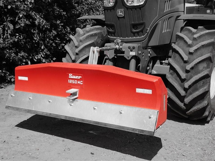 Suer 1250 kg med skrabe funktion